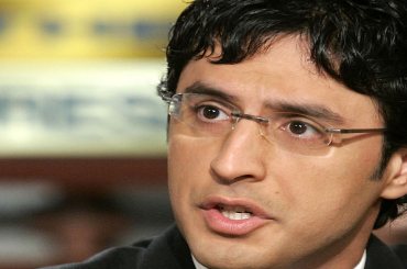 Historiador musulmán Reza Aslan tilda a Jesús de analfabeta