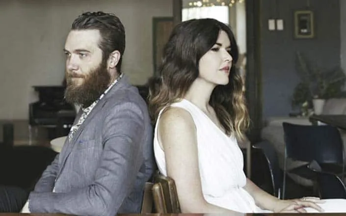 Sarah y John Mark McMillan