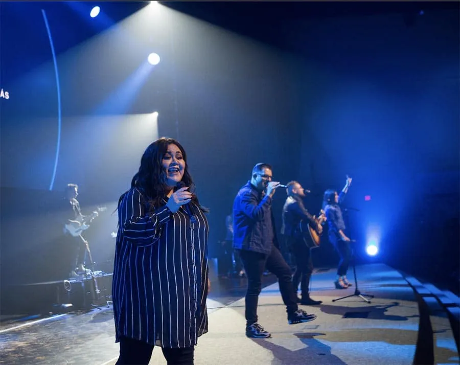 Yvonne Muñoz y Edward Rivera cantan «Aquí»