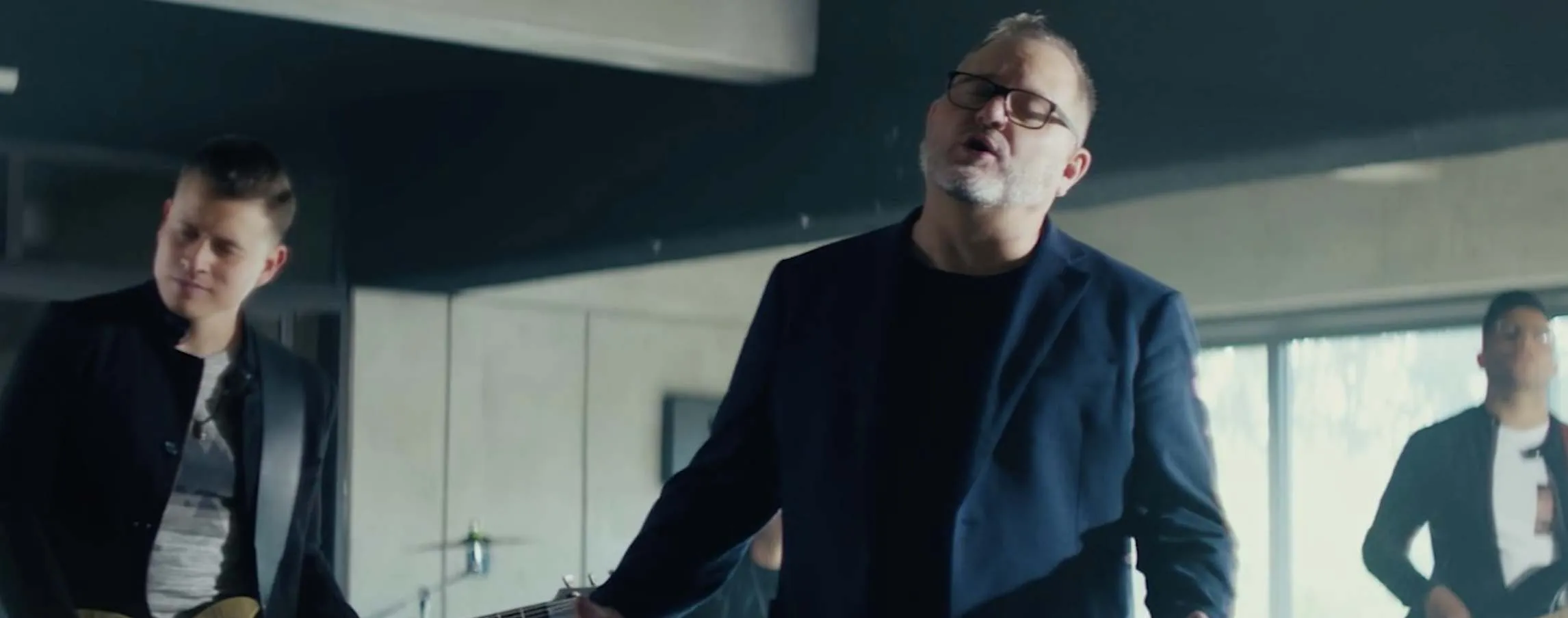Vertical con Marcos Witt presenta el videoclip "Lo tengo todo"