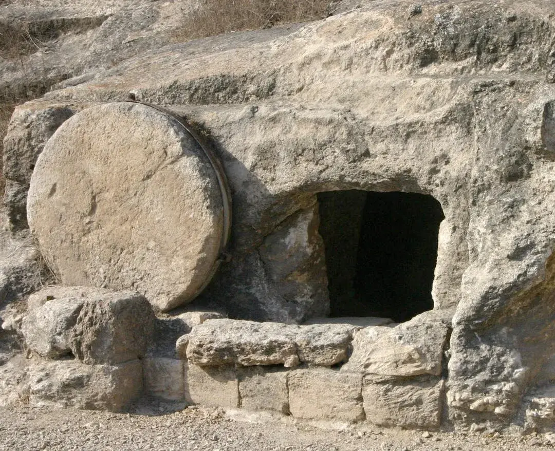 La resurrección abrió las puertas