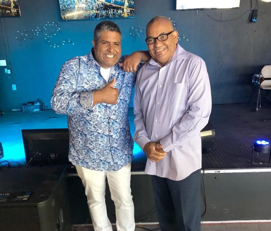 Rubén Félix y Kevin Ceballo cantan «Espíritu Santo, como Fuego» entreCristianos Ruben Félix