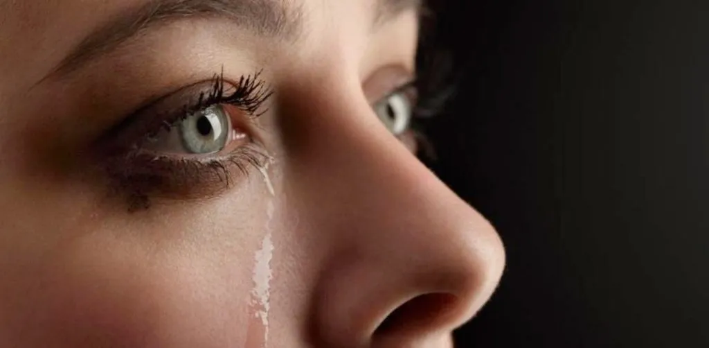 Mujer, ¿Por qué lloras? entreCristianos Mujer ¿Por qué lloras?