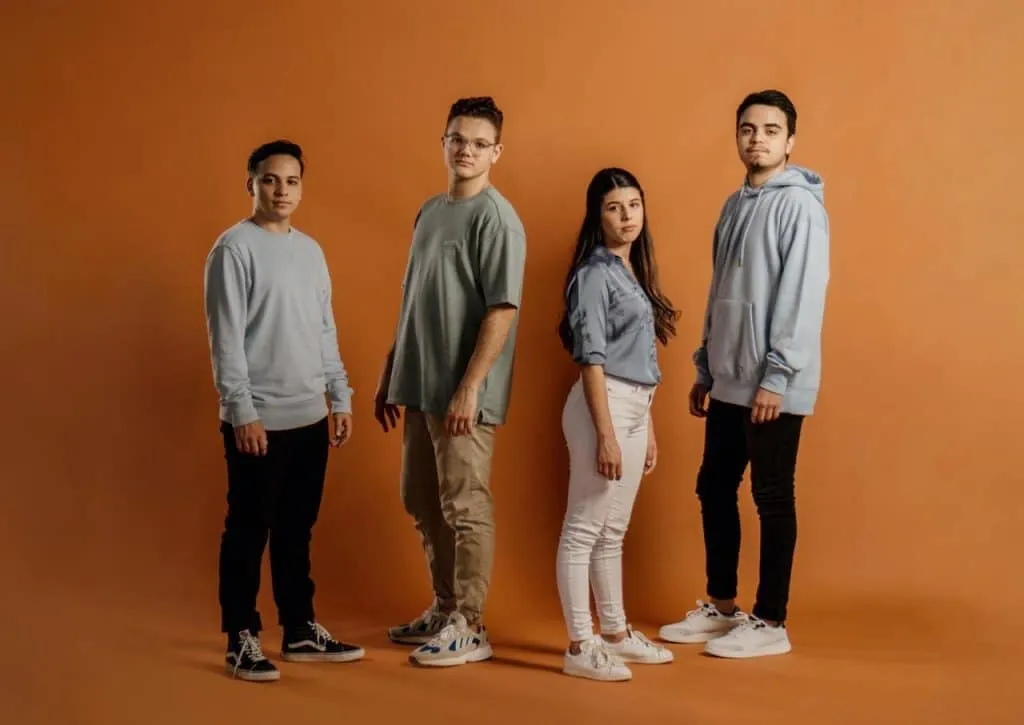 "Me eleva", el nuevo tema de la banda Luminos entreCristianos "Me eleva", el nuevo tema de la banda Luminos