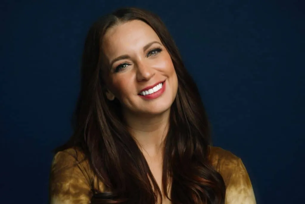 Christine D'Clario presenta Corriente/Un día a la vez (medley)