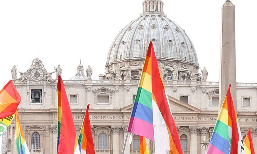 Italia: Medio centenar de sacerdotes católicos "salen del armario" entreCristianos Medio centenar de sacerdotes católicos "salen del armario"