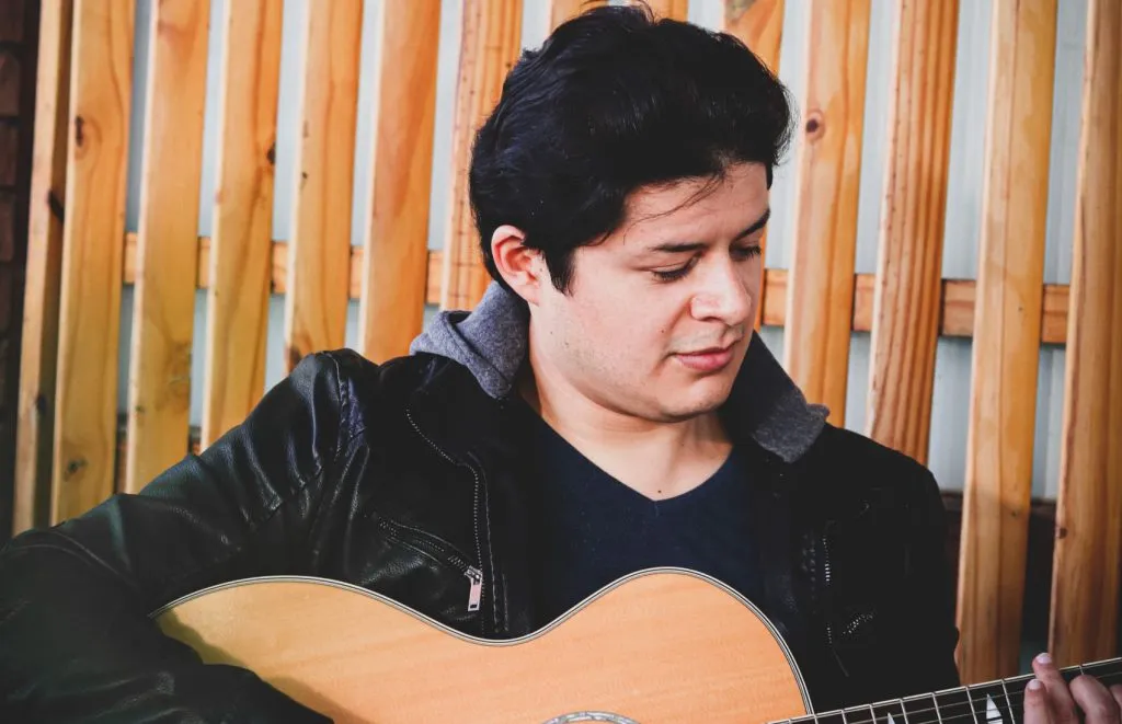 Omar EC anticipa su próximo álbum con el sencillo «Nueva Creación» entreCristianos Omar EC anticipa su próximo álbum con el sencillo «Nueva Creación»