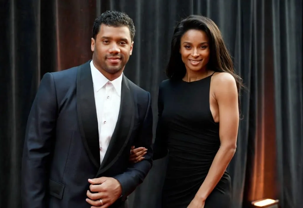 Russell Wilson y Ciara experimentan cómo Dios se mueve la cárcel entreCristianos Russell Wilson y su esposa Ciara experimentan el amor de Dios en la cárcel