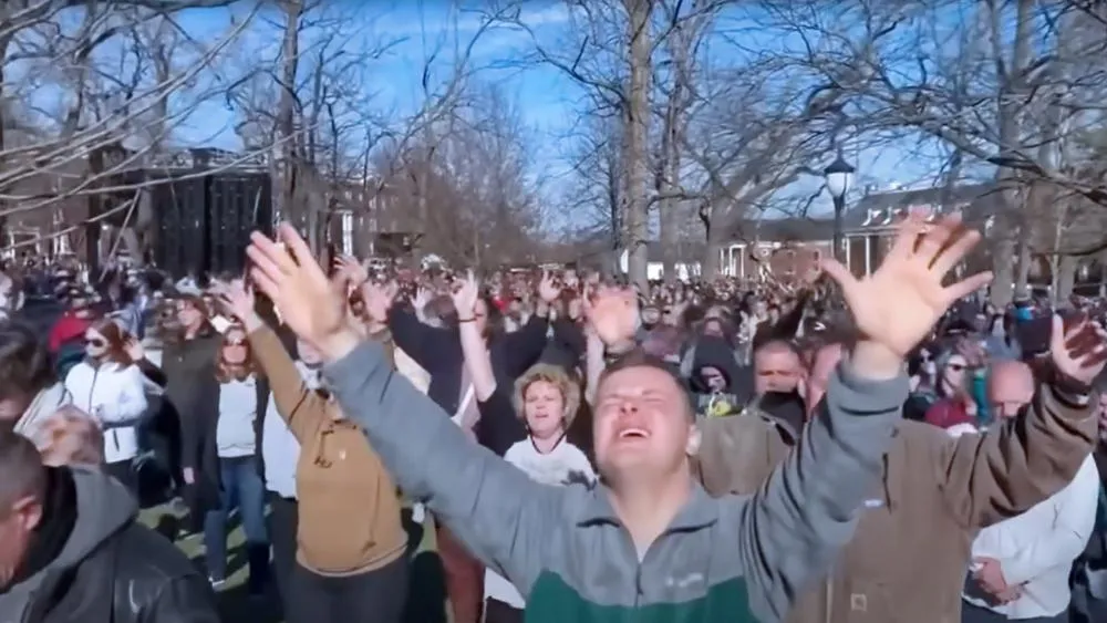 Avivamiento de Asbury: Anhelando más entreCristianos Avivamiento de Ausbury: Anhelando más