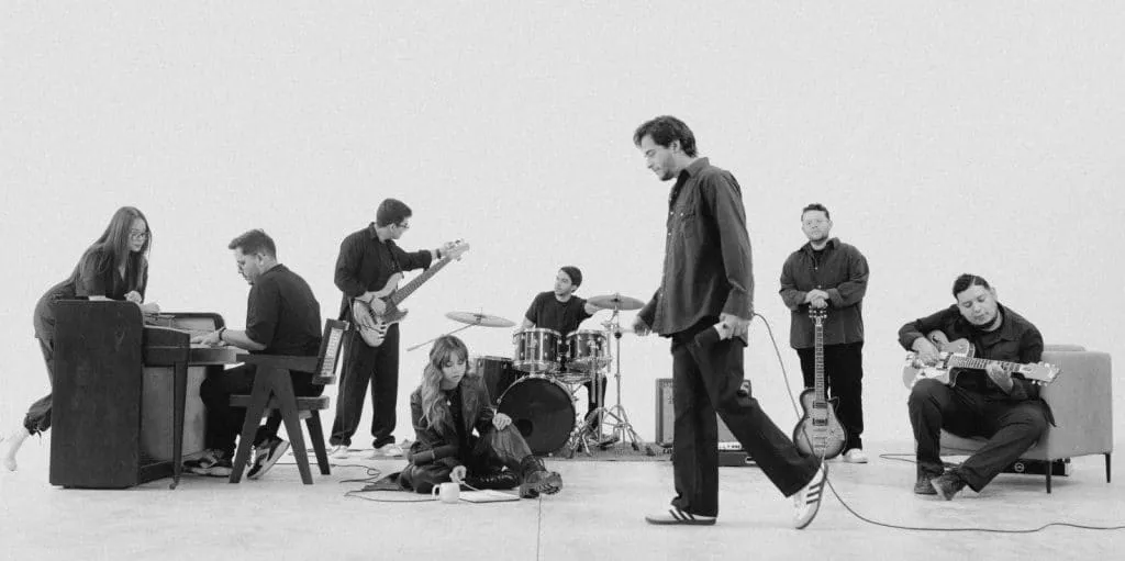 Lead canta «No hay otro Dios» junto a Lowsan Melgar entreCristianos Lead canta «No hay otro Dios» junto a Lowsan Melgar