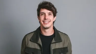 Kike Pavón presenta nueva versión del tema «Aun así me amas»