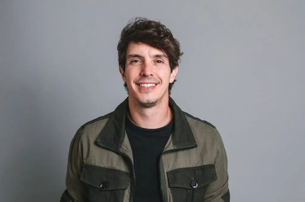 Kike Pavón presenta nueva versión del tema «Aun así me amas» entreCristianos Kike Pavón presenta nueva versión del tema «Aun así me amas»