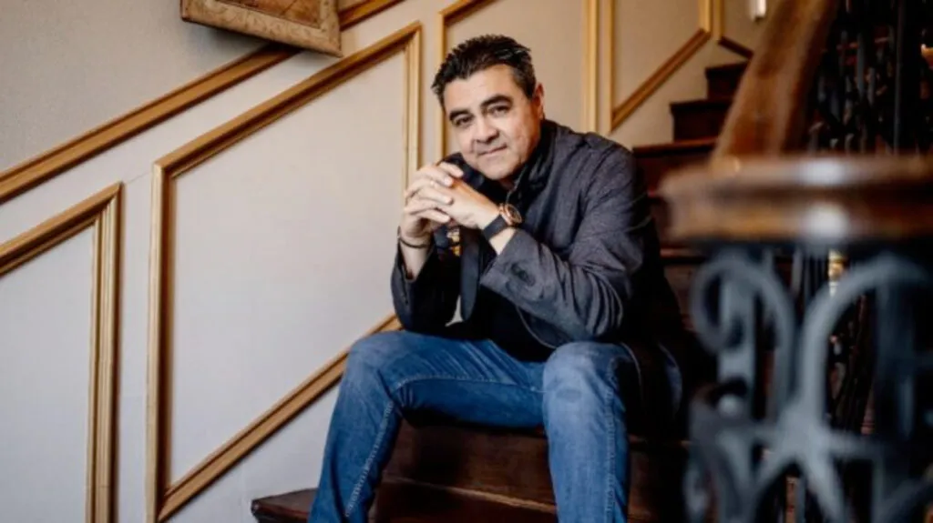 «Eras Tú» de Luis Santoy en acústico entreCristianos «Eras Tú» de la próxima producción de Luis Santoy