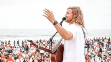 Drogadicto que robó guitarra a Sean Feucht y se entrega a Jesús y se arrepiente