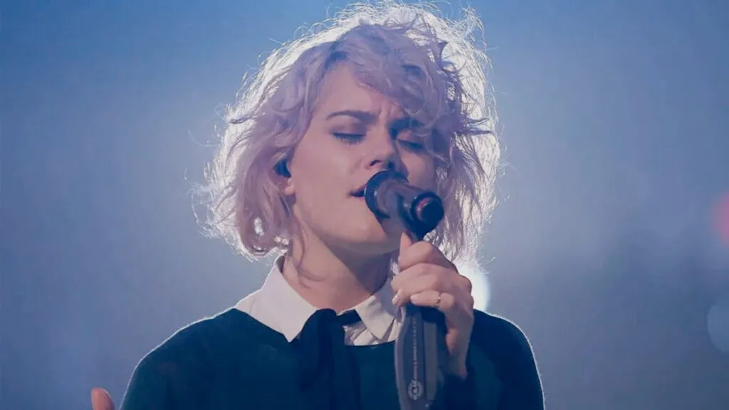 Taya Smith, autora de «Oceans», deja Hillsong después de 10 años entreCristianos Taya Smith, autora de «Oceans», deja Hillsong