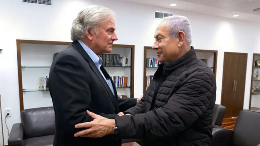 Franklin Graham visita a Benjamin Netanyahu y ora con él