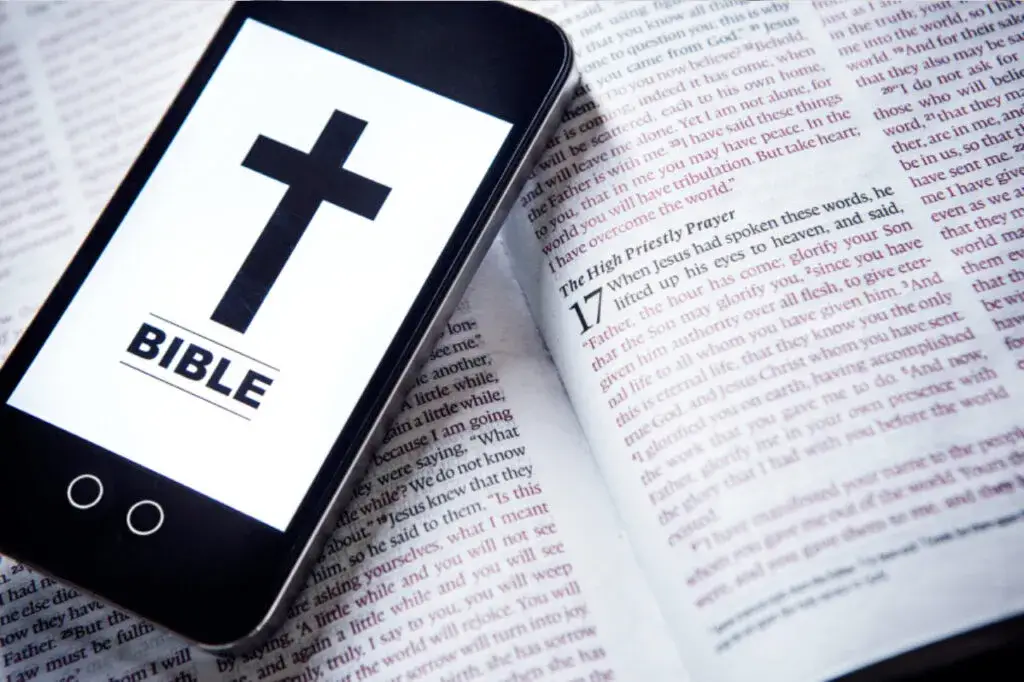 La app Insight Bible usa la inteligencia artificial para el estudio bíblico