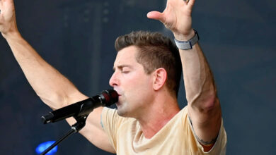 Jeremy Camp lanza «These Days» de su próxima producción