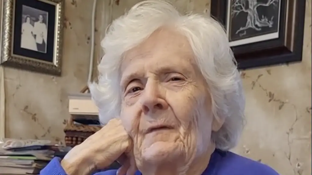 Mujer de 88 años con demencia senil habla de Jesús