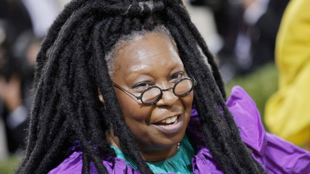 Whoopi Goldberg: el aborto no está en los 10 mandamientos