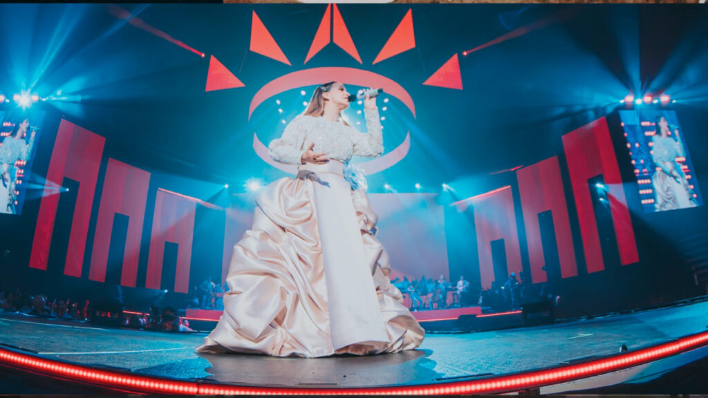 Christine D'Clario presenta «La novia» entreCristianos Christine D'Clario presenta «La novia»