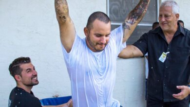 Miembro de culto satánico recibe a Jesús en la carcel