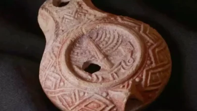 Jerusalén: Hallan lámpara de 1,700 años con símbolos del Templo