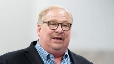 Rick Warren retira una publicación tras la polémica que generó