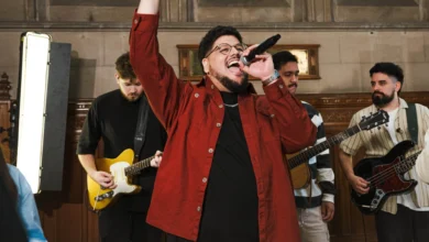 A tiempo para la Semana Santa, Eric Bustamante estrena su tema Comunión