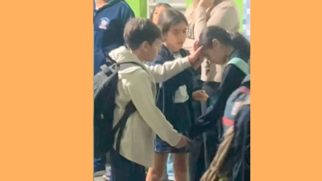 Niños oran por amiga: un acto de fe infantil conmueve entreCristianos Niños oran por amiga: un acto de fe infantil conmueve