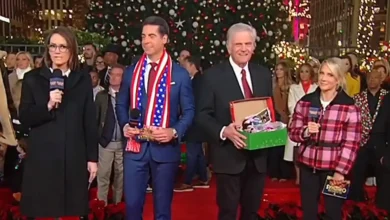 Franklin Graham y Chris Tomlin hablan de JEsús en el encendido del árbol navideño de la cadena Fox