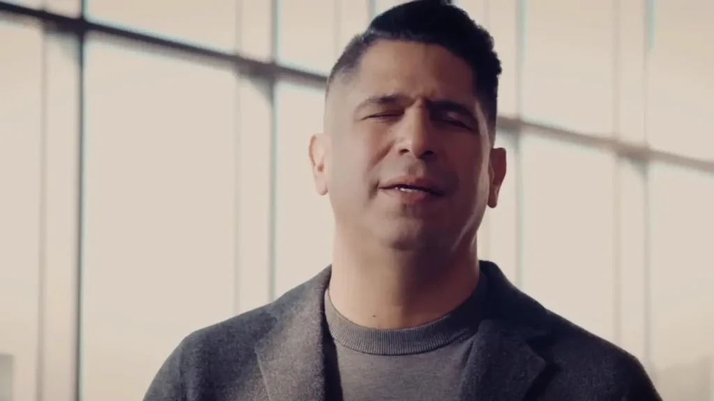 Daniel Calveti presenta la versión sinfónica de "La niña de tus ojos" entreCristianos Daniel Calveti presenta la versión sinfónica de "La niña de tus ojos"