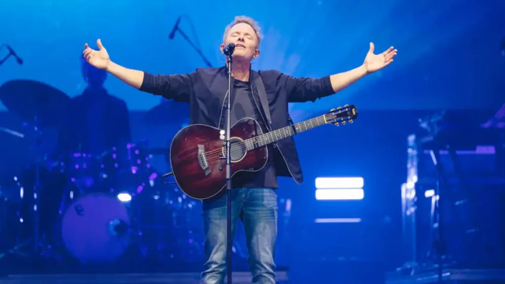 Chris Tomlin lanza EP Jesus Saves que impulsa adoración global