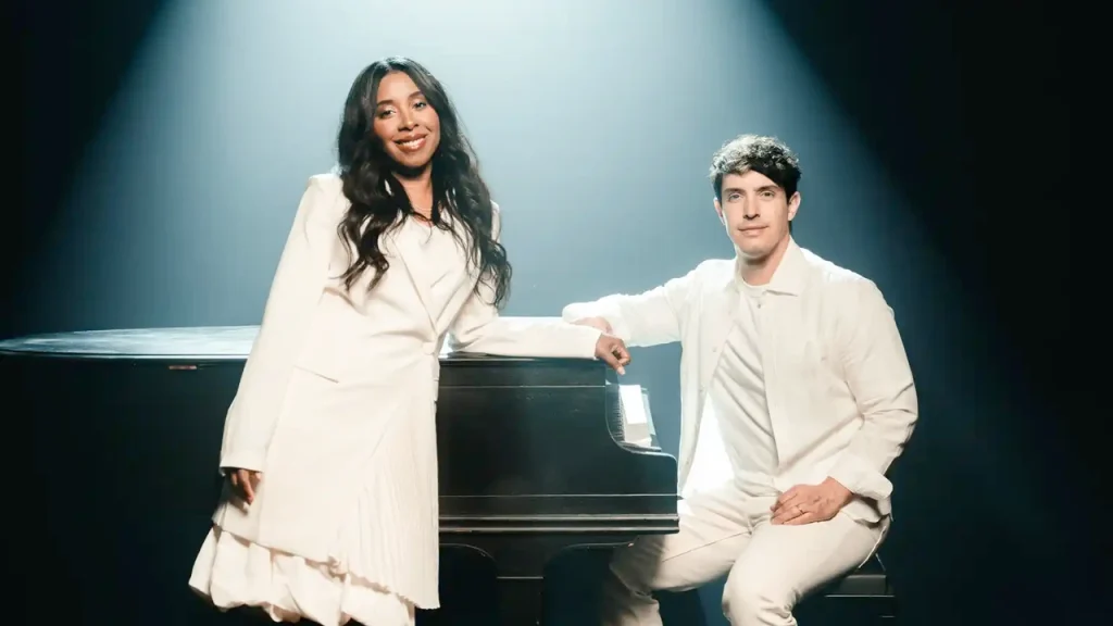 ¿Qué es lo que ves? canta Kike Pavón junto a Lilly Goodman