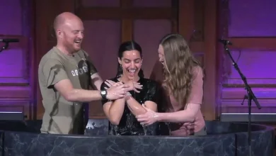 La actriz venezolana María Gabriela De Faría se bautizó en California