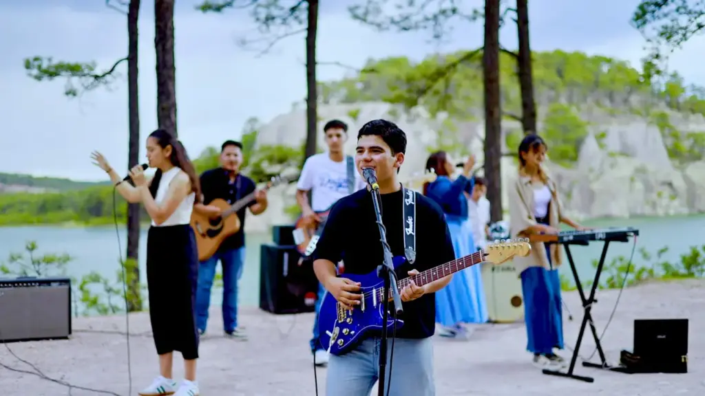 Radical impacta con «Despierta», su nuevo lanzamiento entreCristianos La banda Radical presenta «Despierta»