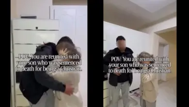 Video de un cristiano iraní condenado a muerte cuando se reencuentra con su madre