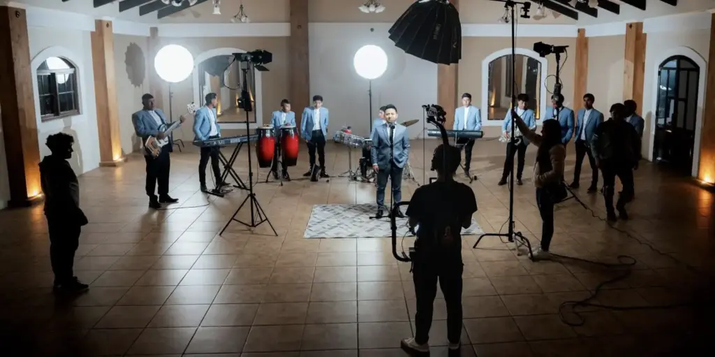 Dany Pérez y David Cuá presentan “Eres mi Rey”