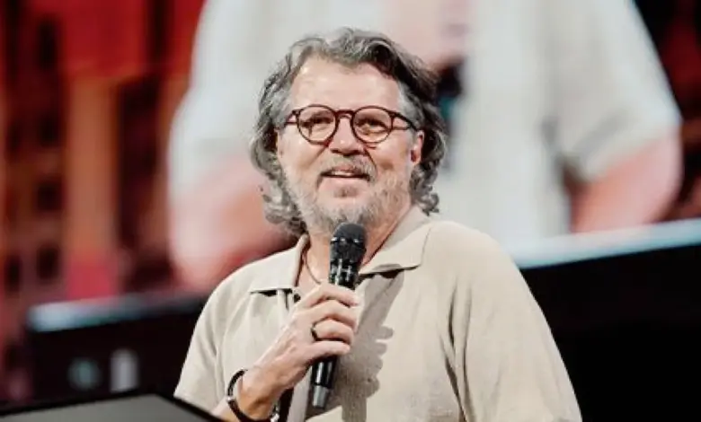 Gary Wilkerson enseñando sobre las tácticas del enemigo y el engaño espiritual.