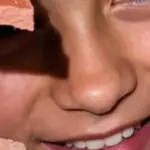 La sonrisa de la niña Fabiana Blanco durante su rescate por el terremoto en Venezuela