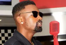 CJ Bracy: El cantante que rechazó un contrato millonario que le obligaba a no hablar de Jesús entreCristianos CJ Bracy: El cantante que rechazó un contrato millonario que le obligaba a no hablar de Jesús
