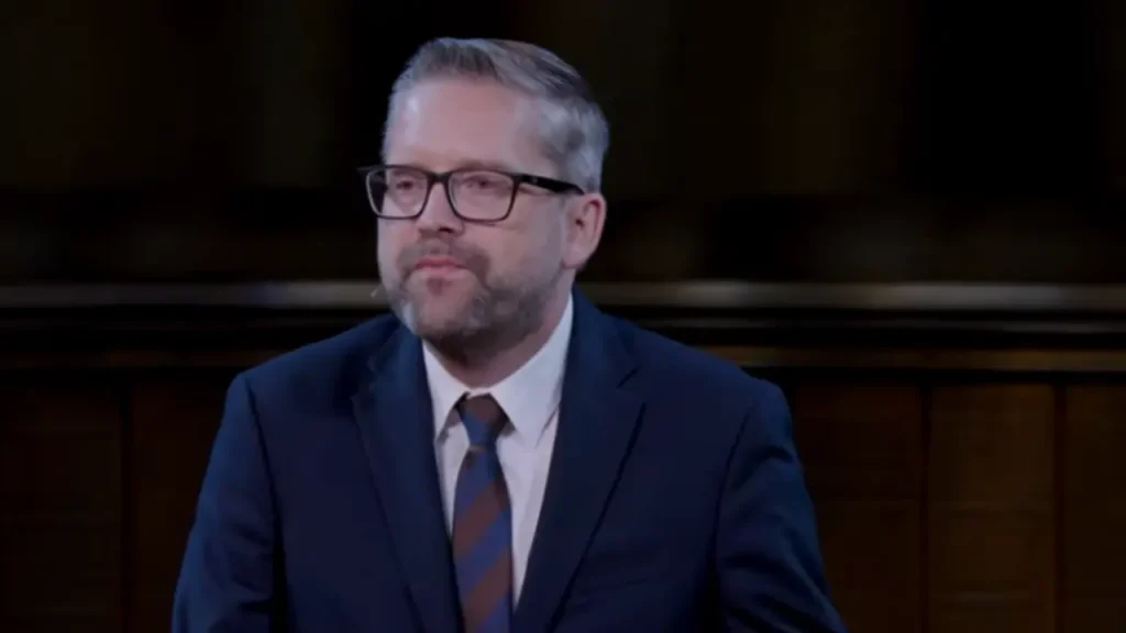 Nathan Busenitz asume la dirección de Grace Community Church como sucesor de John MacArthur