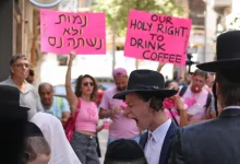 Café Basimta la cafetería judío-mesiánica que divide a Jerusalén cada sábado entreCristianos Café Basimta: tensión en Jerusalén por el Shabat: la cafetería judío-mesiánica que divide a Jerusalén cada sábado