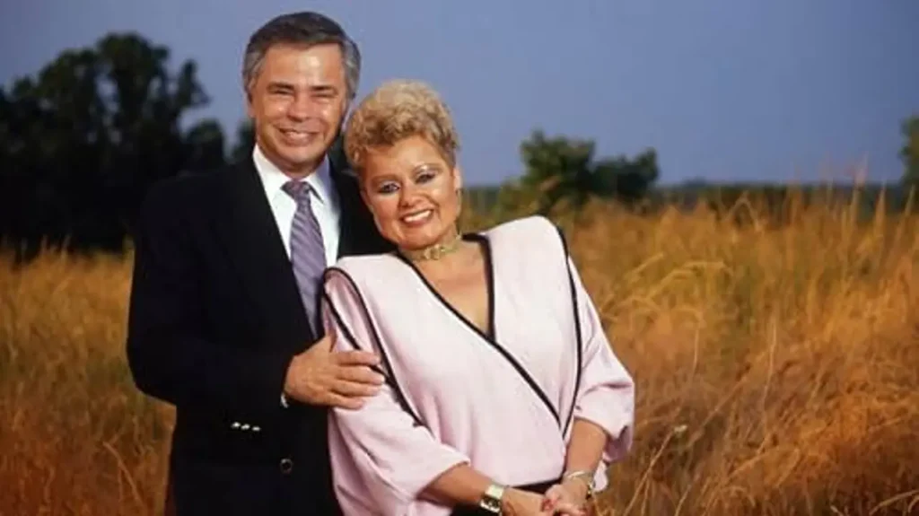 Jim Bakker muere a los 86 años tras una vida marcada por la televisión cristiana y el escándalo entreCristianos Jim Bakker muere a los 86 años tras una vida marcada por la televisión cristiana y el escándalo